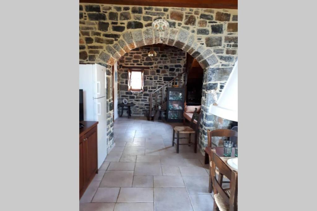 Traditional Stone House By The Sea... Kapetanianá Exteriér fotografie