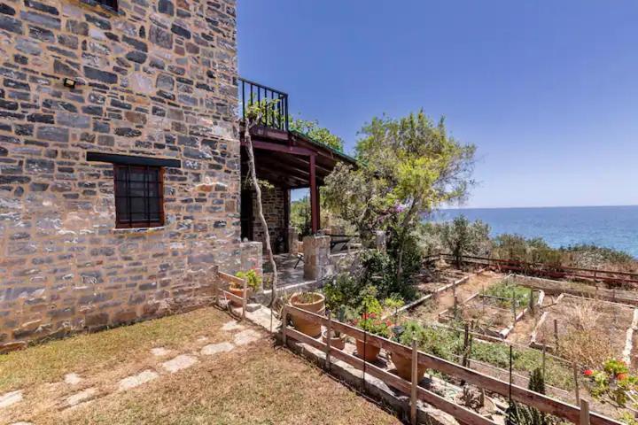 Traditional Stone House By The Sea... Kapetanianá Exteriér fotografie